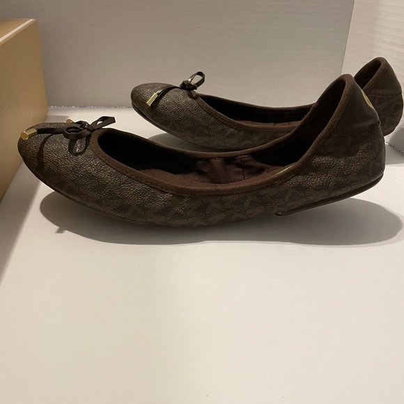 NIB Michael Kors Ballet Flats sz 9.0 - Picture 9 of 9